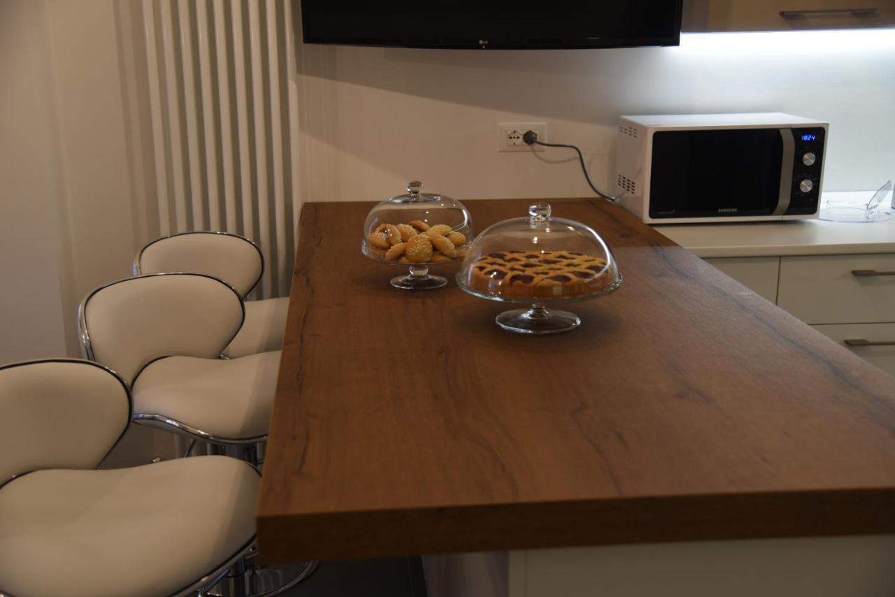 אלבניה Umema B&B מראה חיצוני תמונה